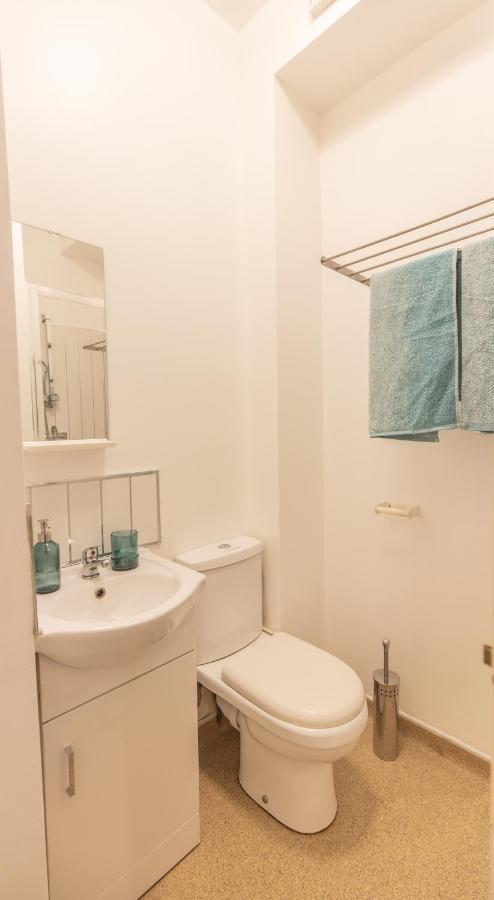Cosy Modern Apartment, Grand Victorian Building, 5 Mins To Coventry City Centre 外观 照片